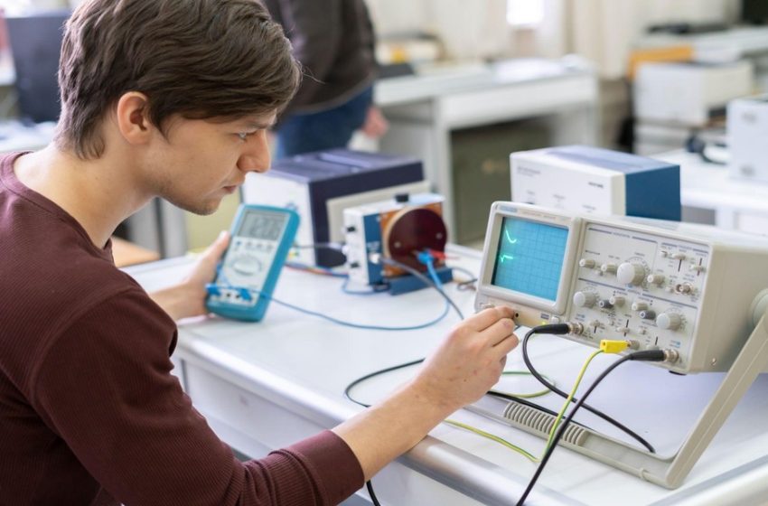  Protocol Analyser vs Packet Sniffer: What’s the Difference?